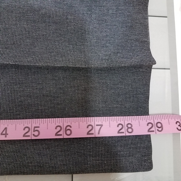 Tahari Gray Pant Suit 6P - Picture 12 of 16